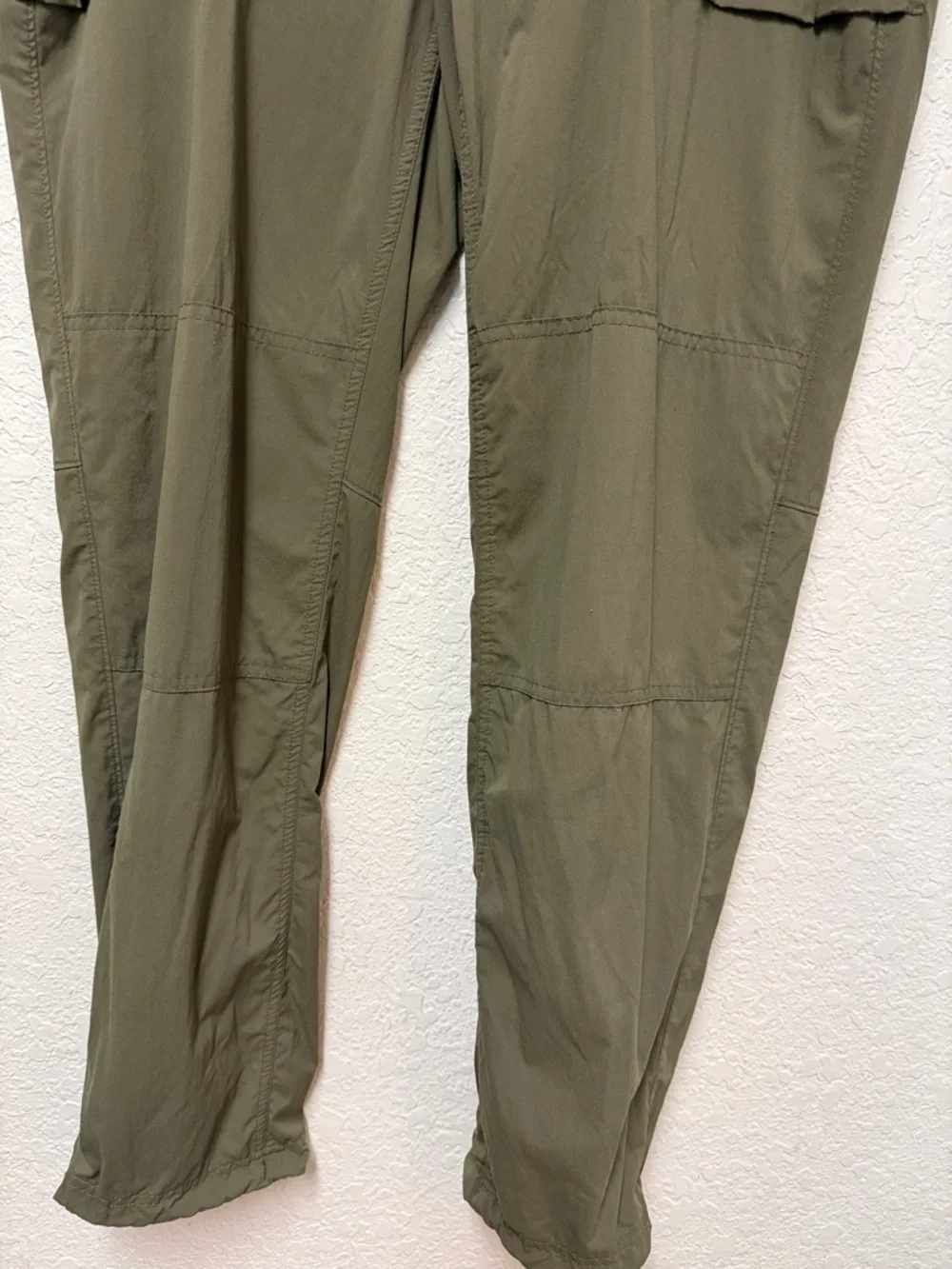 REI Olive Green Casual Cargo Pants Size 14 - Picture 5 of 16